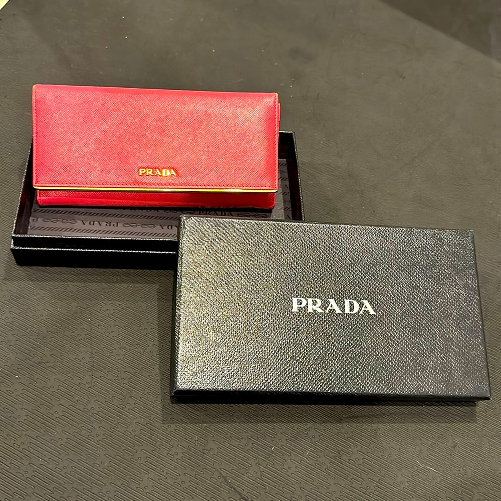 Coral Pink/Peonia Prada long Saffiano wallet - GREAT CONDITION